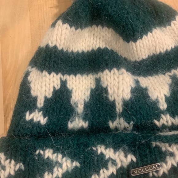 Volcom Green & White Knit Beanie - Picture 4 of 4
